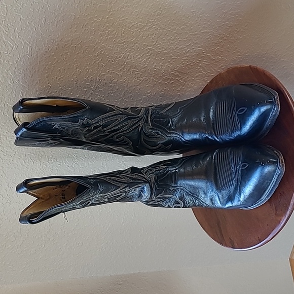 Tony Lama Men's 10.5D Style C 1912 Black Leather Cowboy boots - Picture 2 of 16